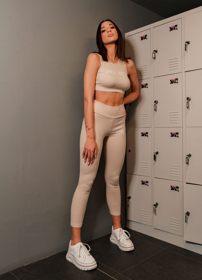 Season 2025–2026: What’s Hot &Amp; What’s Not 025 Mpez Matina 4