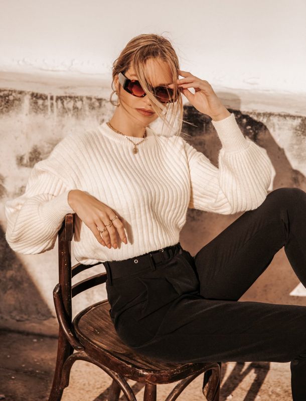 Monthly Favorites Activewear November Edition 2512 Ekrou 6431 Mauro Niarchou 1