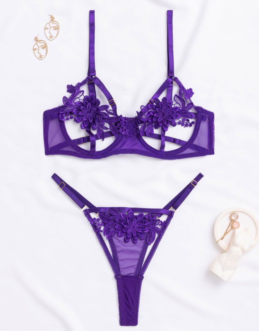 Cupless Σετ Εσωρούχων Με G-String Και Καλτσοδέτες Σετ Cupless Με Μοτίφ Λουλούδι Και Ρυθμιζόμενο String