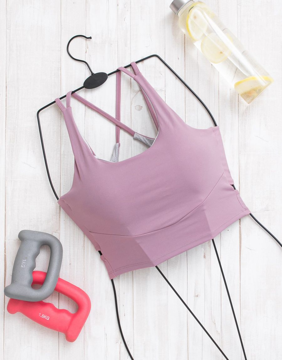 Αθλητικό Μπουστάκι Dry Fit Με Διπλές Τιράντες Στην Πλάτη Αθλητικό Μπουστάκι Dry – Fit Με Ανοίγματα Στην Πλάτη