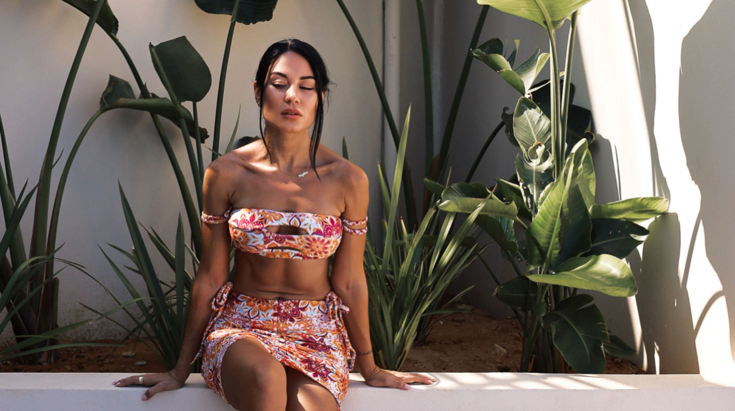 Μαγιό: Μονόχρωμα Ή Με Print; 502 Tropical Blossom Angelica 1A