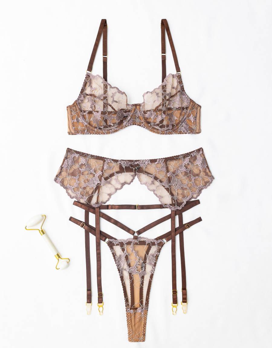 Σετ Σουτιέν Διαφάνεια Κεντημένη με Ψηλόμεσο String και Ζαρτιέρα