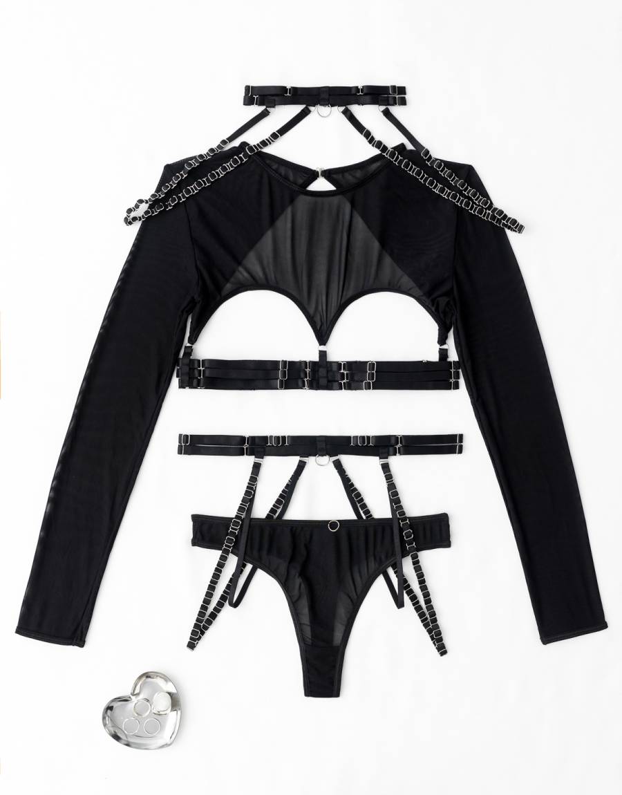 Cupless Crop Top με Choker, Ζώνη και Ψηλόμεσο String