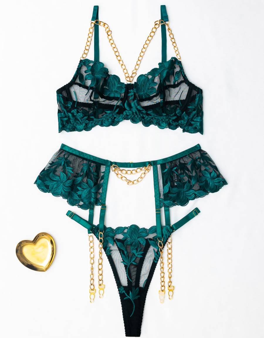 Σετ Σουτιέν με Χρυσές Αλυσίδες, String και Ζαρτιέρα