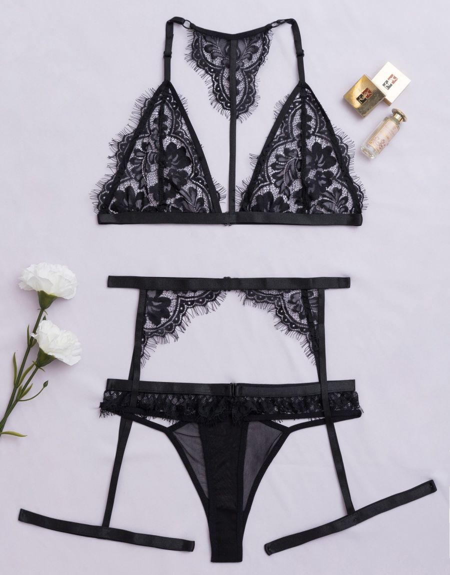 Σετ Bralette Δαντελωτό Με Ψηλόμεσο String Και Ζαρτιέρα