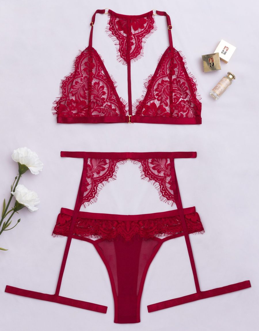 Σετ Bralette Δαντελωτό Με Ψηλόμεσο String Και Ζαρτιέρα