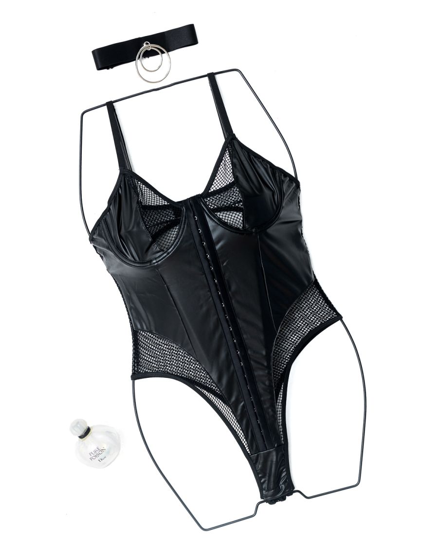 Body String Από Δερματίνη Με Choker